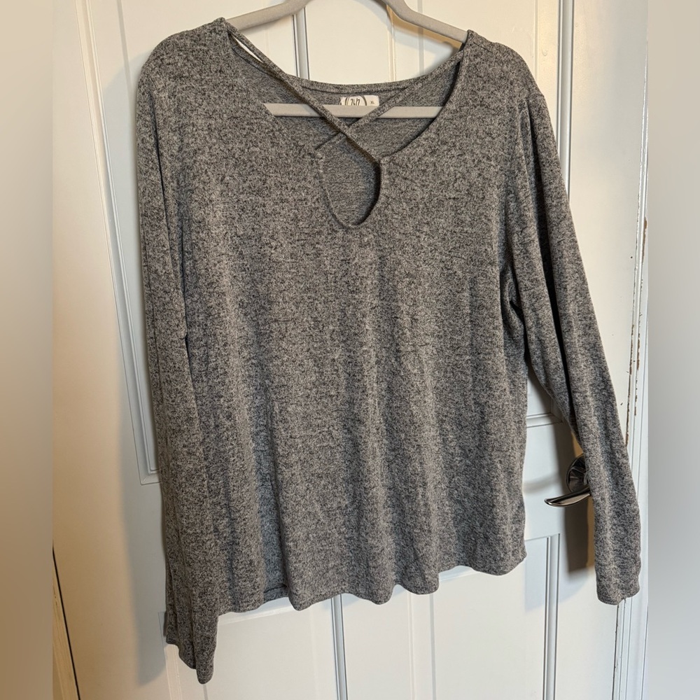 Maurices Heather Gray Long Sleeve Top